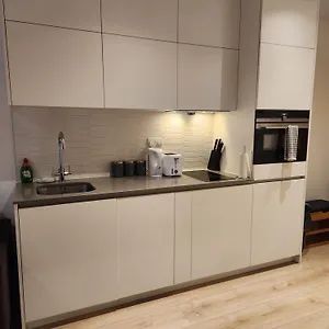 Nice Close To Station , Netflix And Wi-fi Free Ilford
