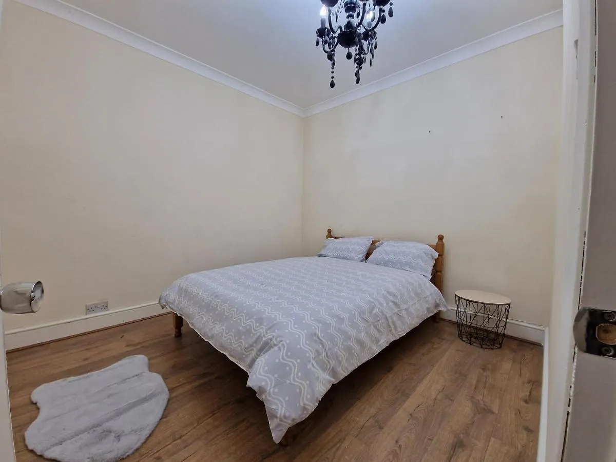 Henley Road Apartment Ilford